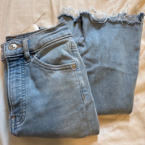 Express Cropped Flare Jeans x3 - Picture 2 of 5